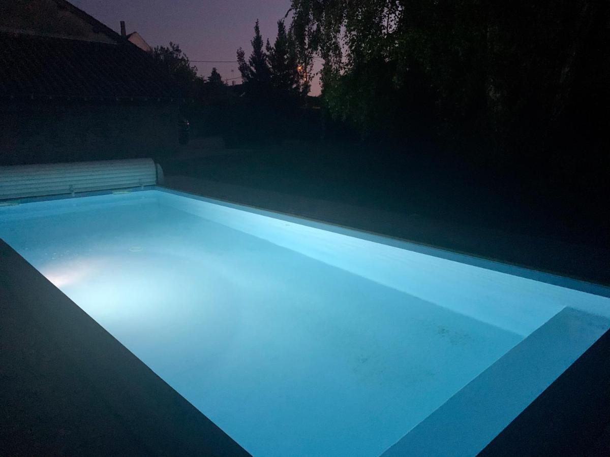 La Fontenelle - Lovely Holiday House With Swimming Pool Cuisery Esterno foto